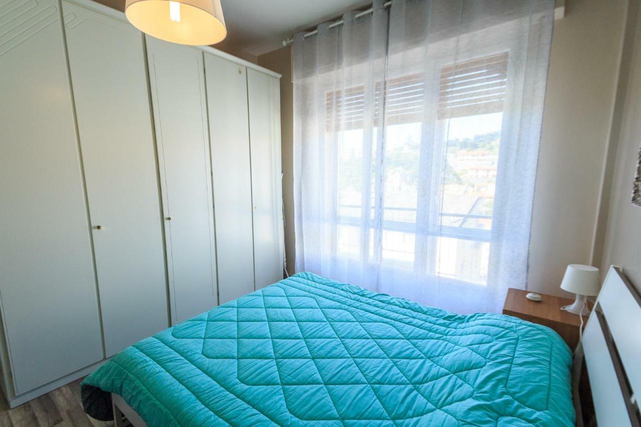 Ampio Appartamento Con Box Auto Celle Ligure Luaran gambar